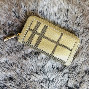 Burberry Continental Zippy Wallet In Gold Clean Interior Large Check